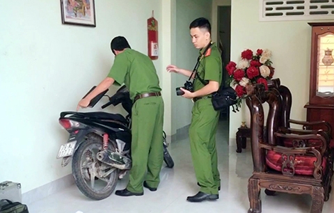 Mẹ 6 con bị tình nhân trẻ đâm tử vong