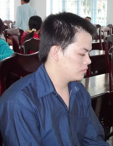 Dùng chĩa đâm chết kẻ trộm cá