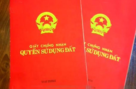 Đính chính lại giấy chứng nhận quyền sử dụng đất khi có sai sót.