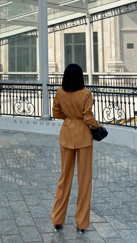Áo Blazer cách tân một lớp thân trước hai lớp chồng nhau tay dài - A0658