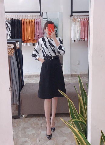 V0077 - Chân Váy Chữ A Đen + Belt