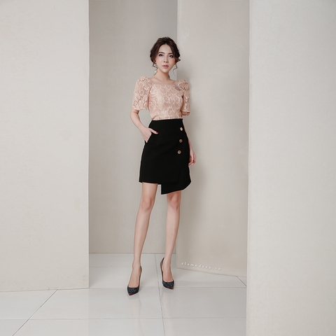 V0089 - Chân Váy Đen Đắp Chéo 3 Nút