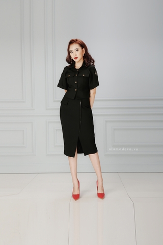 V0102 - Chân váy đen xẻ trước