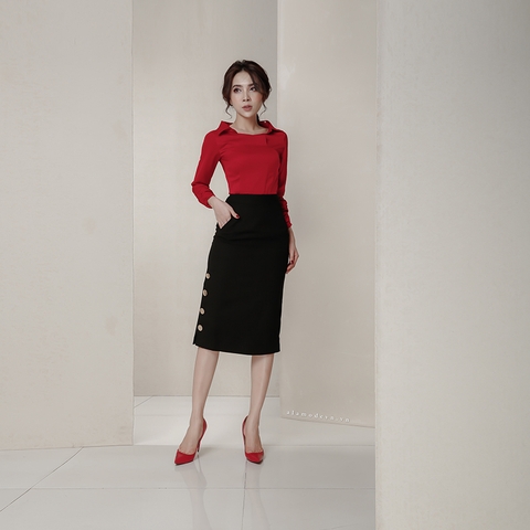 V0090 - Chân Váy Đen Xẻ 4 Nút
