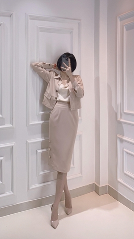 Váy bút chì suông xẻ sườn 3 nút - V0123