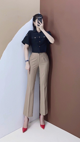 Áo crop tay ngắn 2 túi hộp đen - A 0453