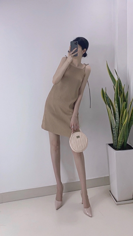 Đầm hai dây cổ yếm - D0205