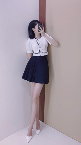 Áo crop cổ tròn tay phồng - A0492