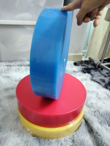 thớt nhựa tròn xanh dương