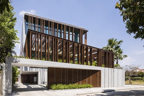 Mẫu biệt thự nghỉ dưỡng 3 tầng 400m2 với giếng trời rộng 48m2 đẹp bất chấp