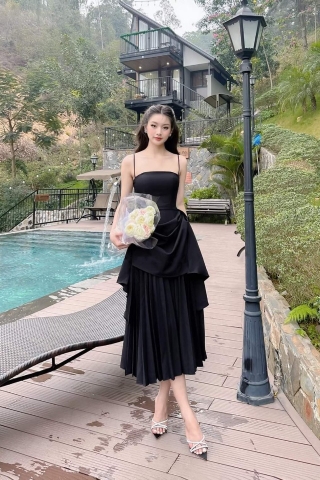 Đầm xòe cúp ngực hai dây xếp ly dự tiệc sang trọng Alvin Store 1584 (Đen)