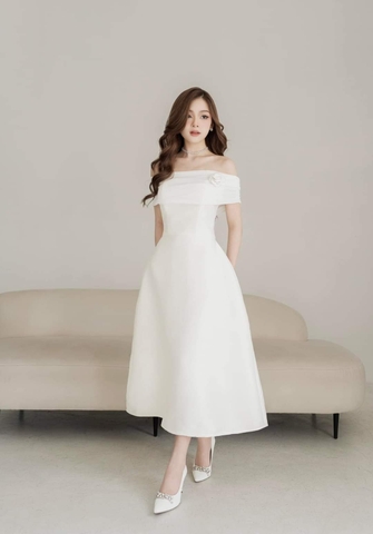 Đầm dự tiệc dáng xòe kiểu vai ngang hở vai phối hoa Alvin Store 1598 (Trắng)