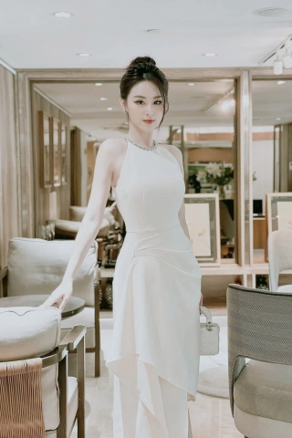 Đầm dự tiệc dáng ôm khoét sát nách cổ đính đá sang trọng Alvin Store 1608 (Trắng)