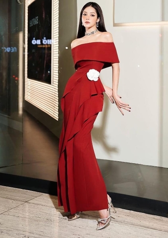 Hai váy dạ hội tuyệt đẹp được Phạm Hương mặc tại Miss Universe