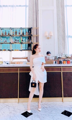 Đầm ôm body cúp ngực lệch vai bèo dài 1 bên dự tiệc  (Trắng)