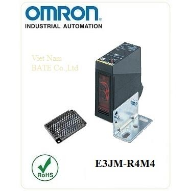 Cảm biến quang Omron E3JM-R4M4
