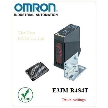 Cảm biến quang Omron E3JM-R4S4T