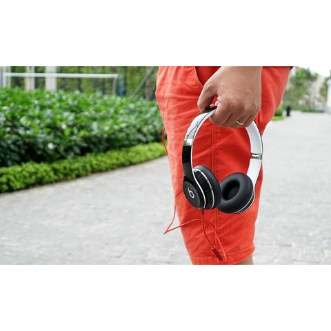 Beats Solo 2 (Like new)