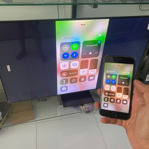 Cách kết nối điện thoại với tivi Samsung