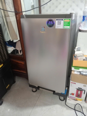 đánh giá Tủ Lạnh Electrolux 94 Lít EUM0930BD-VN