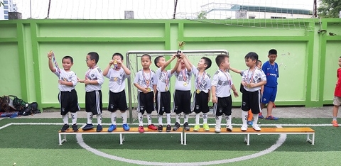 Lớp Mon 1A vô địch giải chung kết bóng đá nam Chu Văn An 2019