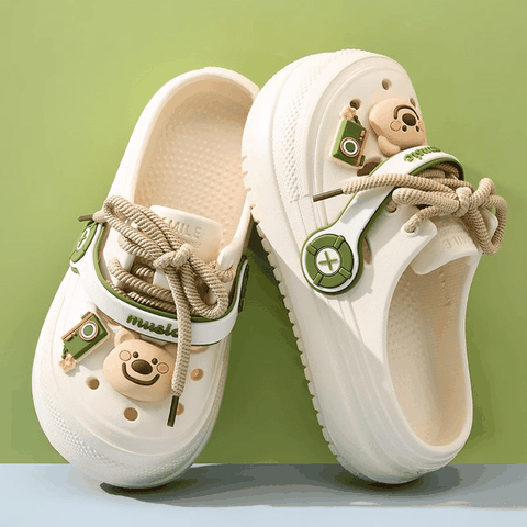 Dép sục nữ G00049 thiết kế buộc dây kèm theo họa tiết gấu dễ thương nữ tính