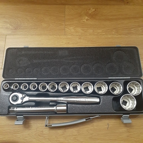 Bộ khẩu vặn và tay vặn nhanh TONE-#  1165798