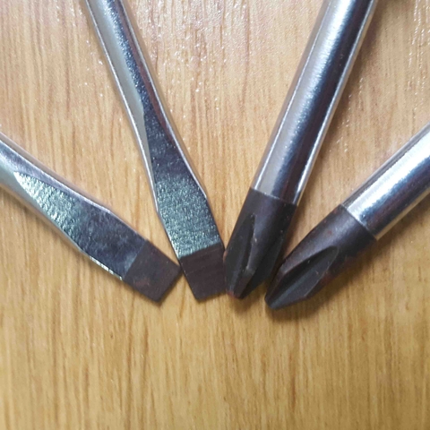 Tô vít tay cầm tròn Vessel - #seri 220 (Ball Grip Screwdriver)