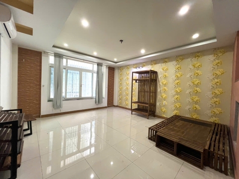 201-39 giá 3.5tr Cửa Sổ Lớn - FULL Nội Thất