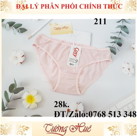 Quần lót nữ Cosy HCE 211 trơn lưng cao vừa.