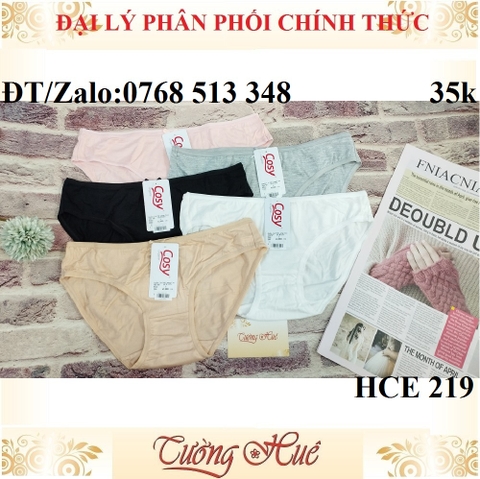 Quần lót nữ Cosy HCE 219 cotton trơn lưng cao vừa.