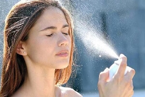 Xịt Khoáng Giữ Ẩm BYPHASSE Eau Thermale 100% Naturelle - 300ml