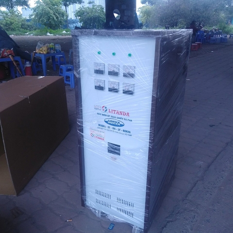 MÁY BIẾN ÁP LIOA 3 PHA 380V-220V 10KVA 15KVA 20KVA 30KVA 50KVA 60KVA