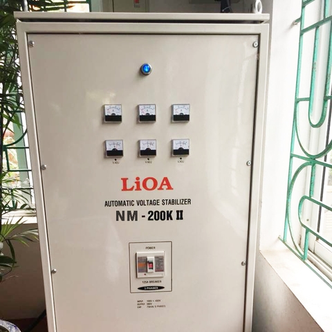 ỔN ÁP LIOA 200KVA 3 PHA 200KW NM-200K II INPUT 304V-420V OUTPUT 380V