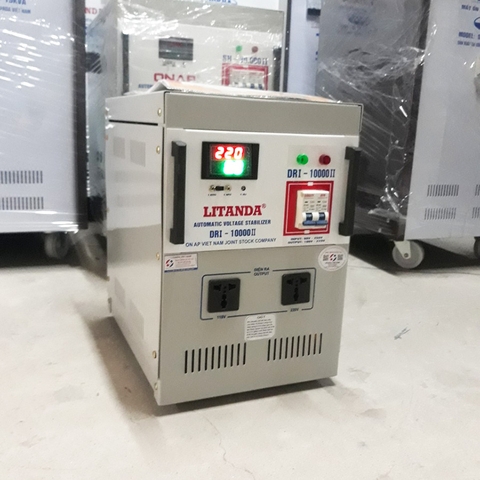 Ổn Áp LiTanda 10KVA Dải 90V-250V 1 Pha DRI-10000 II Đời Mới Đồng Hồ Số