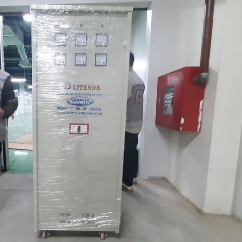 Ổn Áp Litanda 200KVA 3 Pha 200KW Giao Tại Cty CP Thương Mại & Kỹ Thuật CSC Tín Phát Ở Thanh Trì - HN