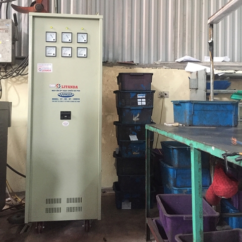 Ổn áp Standa 100kva tích hợp biến áp đổi nguồn