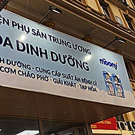 Tò mò: nhìn cận cảnh biển hiệu cửa hàng bằng bạt - Biển bạt hiflex có thực sự xấu?