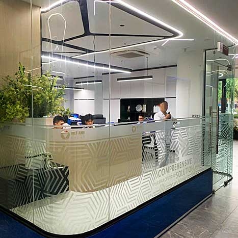 Sản phẩm decal mờ dán kính văn phòng đẹp và lịch sự