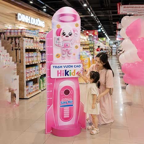 In standee mô hình