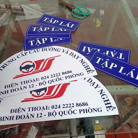 Decal nam châm dẻo dành cho trung tâm sát hạch lái xe