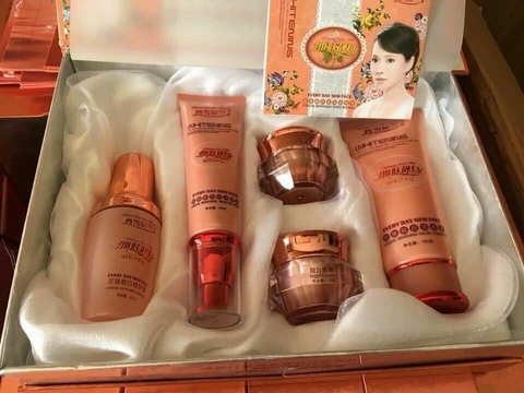 Bộ mỹ phẩm Hoàng Cung Danxuenilan mầu cam