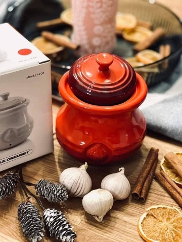 HŨ ĐỰNG TỎI LECREUSET