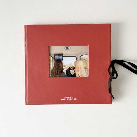 Sổ nhật ký ảnh memories journal Crabit x SGT - Đỏ