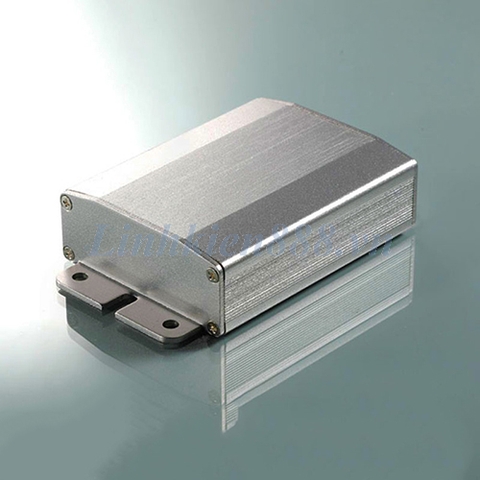 Hộp nhôm 64x25x80mm có tai bắt