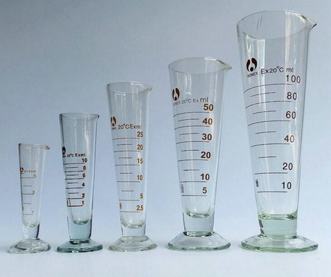 Cốc chân phễu 50ml