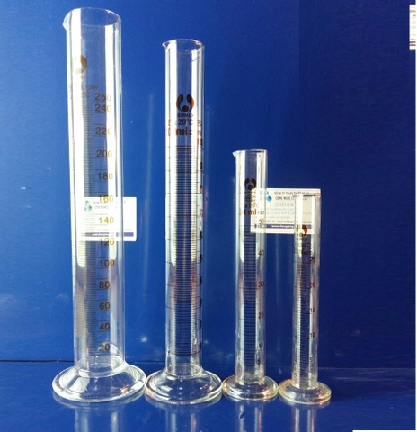 Ống đong thủy tinh 500ml