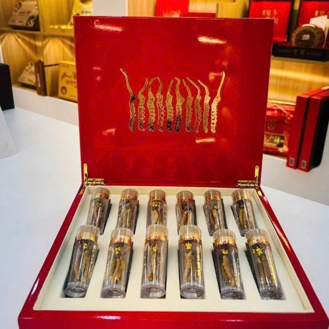 4- Giỏ quà tết- Đông Trùng Hạ Thảo Nakhuc Mắt đỏ VIP 01