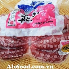 bạch tuộc ăn gỏi cá hồi