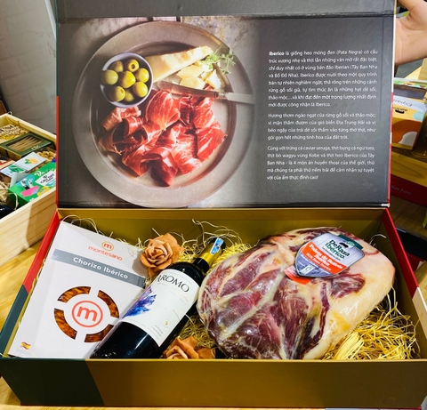 5. Hộp quà Đùi Trước rút xương Iberico 24 tháng thuần chủng 50%